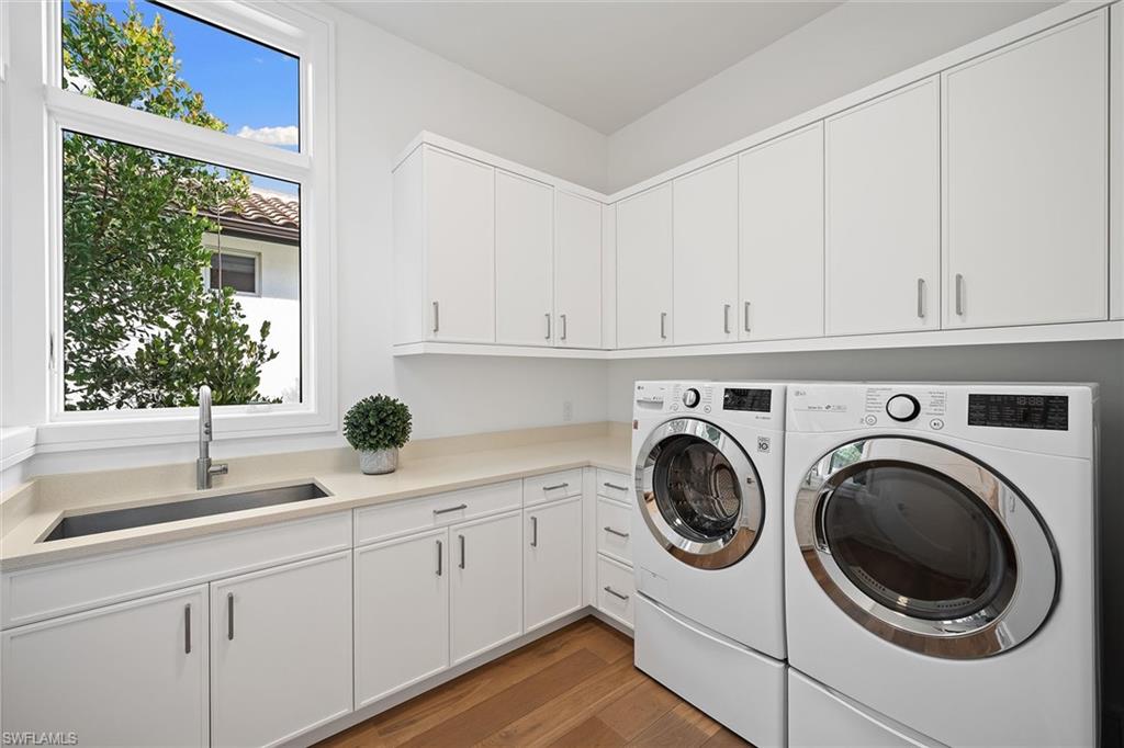 MOORINGS - Residential