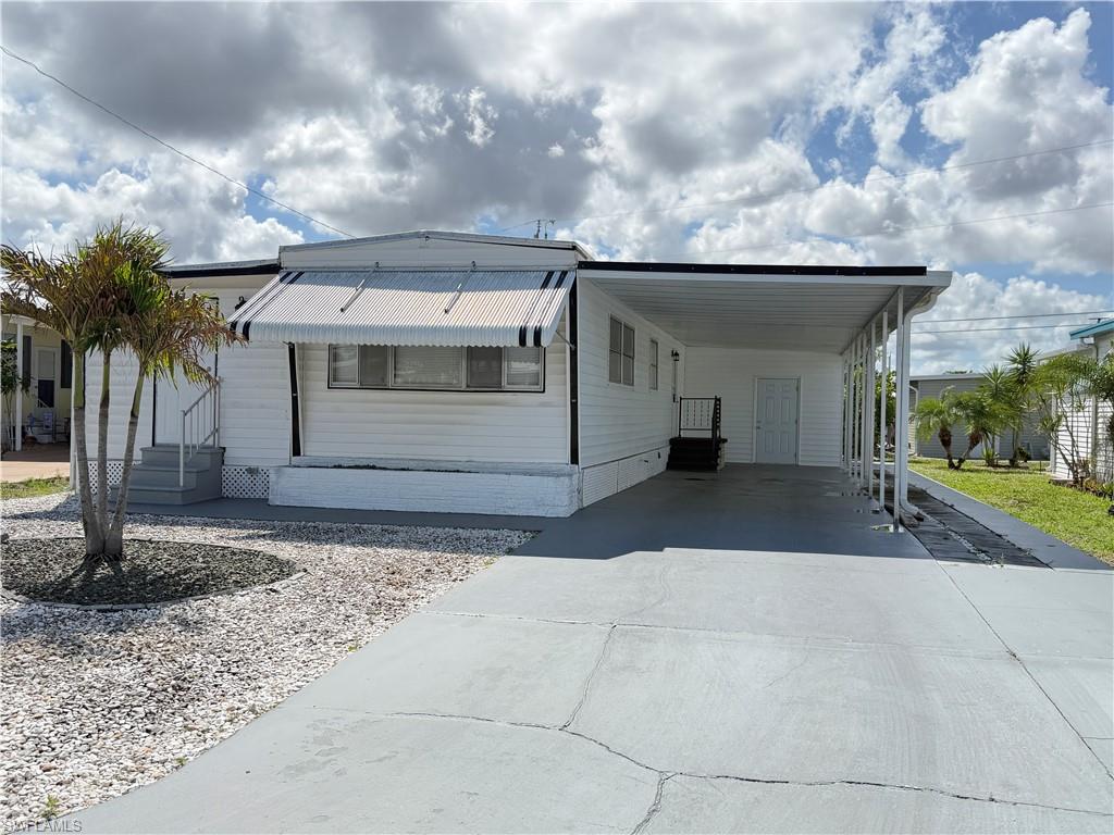 CARRIAGE VILLAGE - Residential