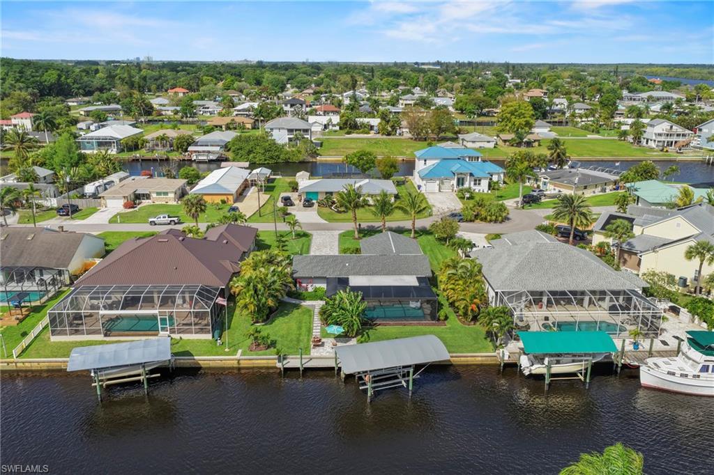 FORT MYERS SHORES - Residential