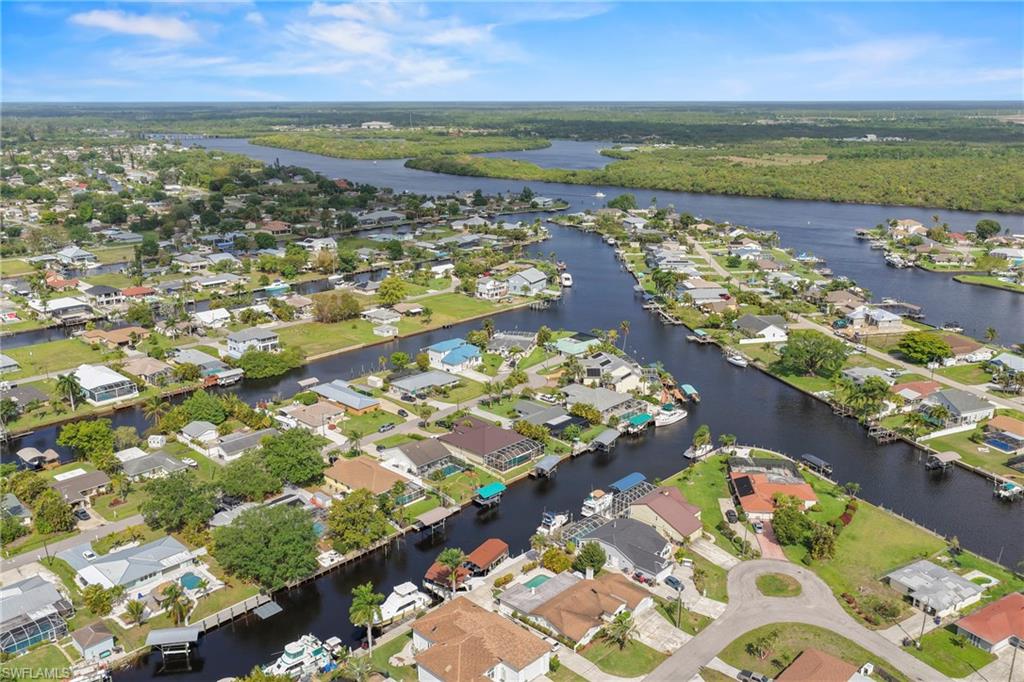 FORT MYERS SHORES - Residential