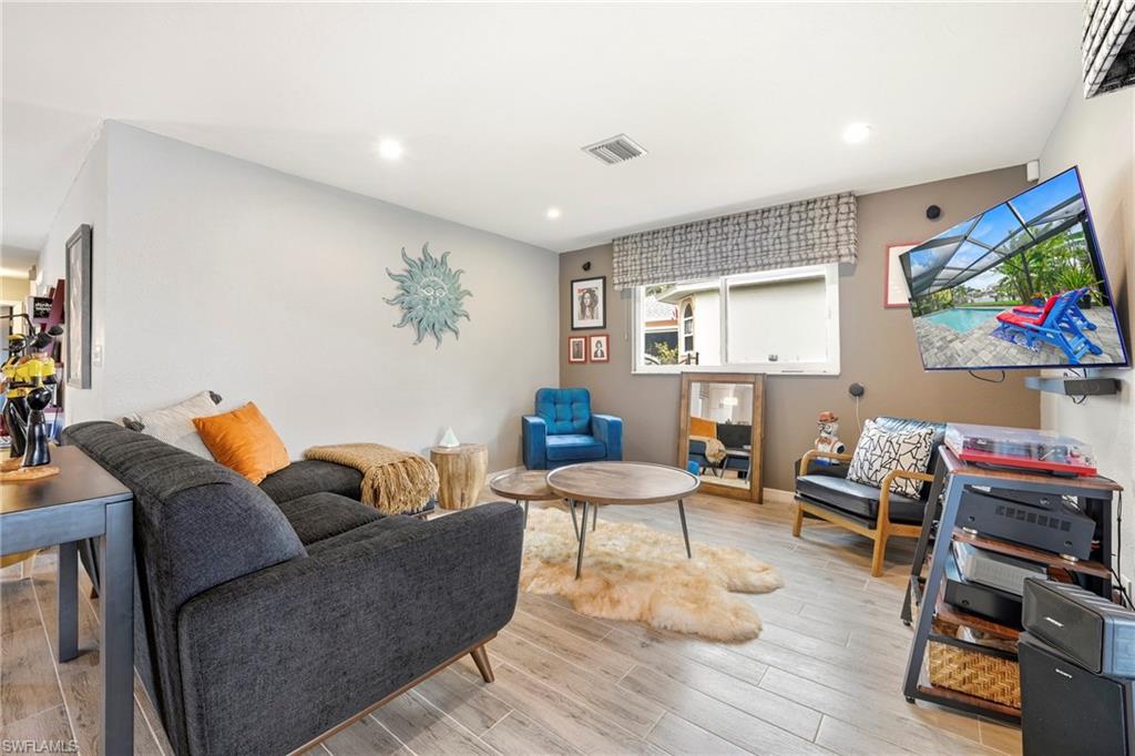 FORT MYERS SHORES - Residential