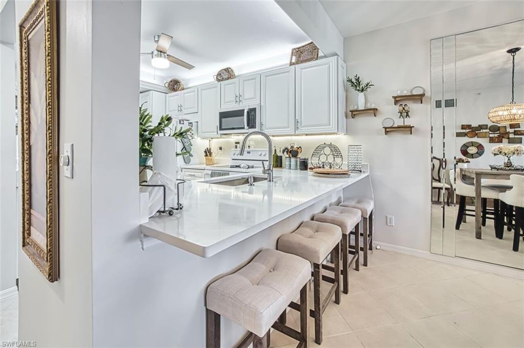 GOLFVIEW GOLF & RACQUET CLUB - Residential