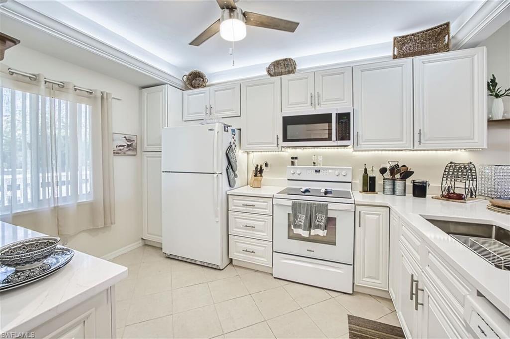 GOLFVIEW GOLF & RACQUET CLUB - Residential