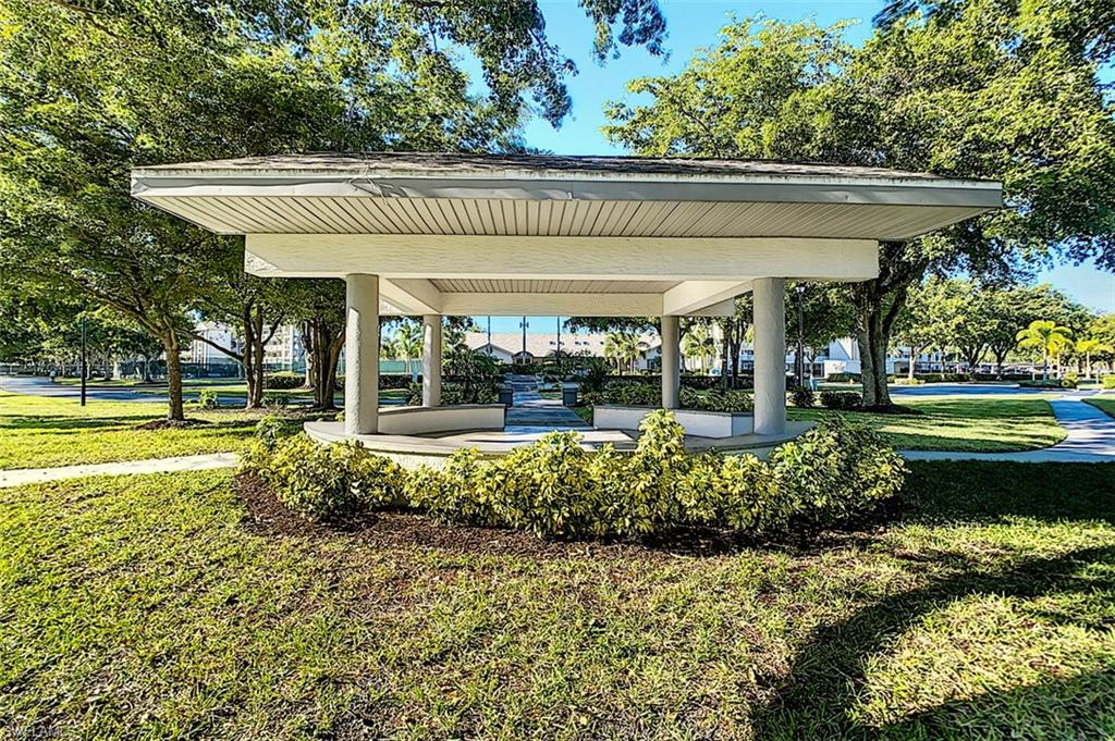 GOLFVIEW GOLF & RACQUET CLUB - Residential