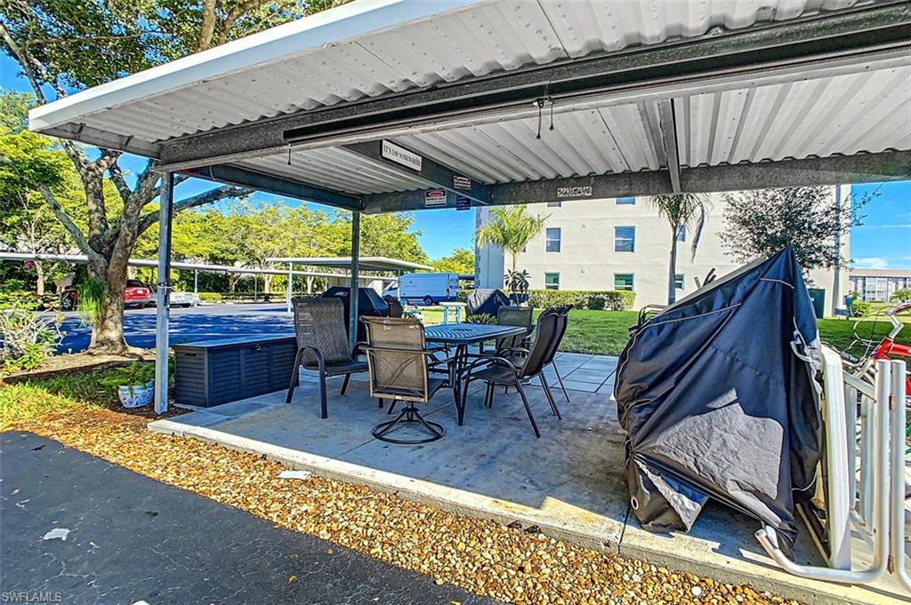 GOLFVIEW GOLF & RACQUET CLUB - Residential