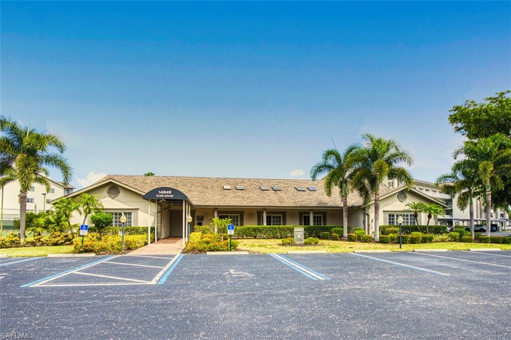 GOLFVIEW GOLF & RACQUET CLUB - Residential