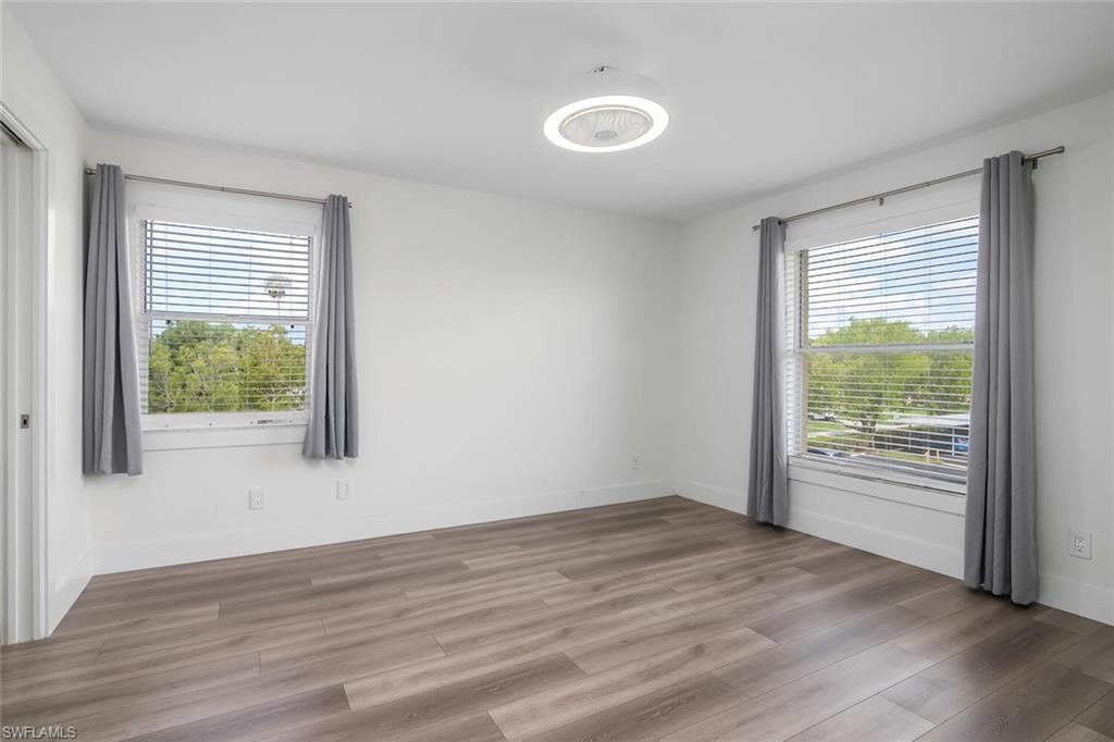 VICTORIA SHORES - Residential