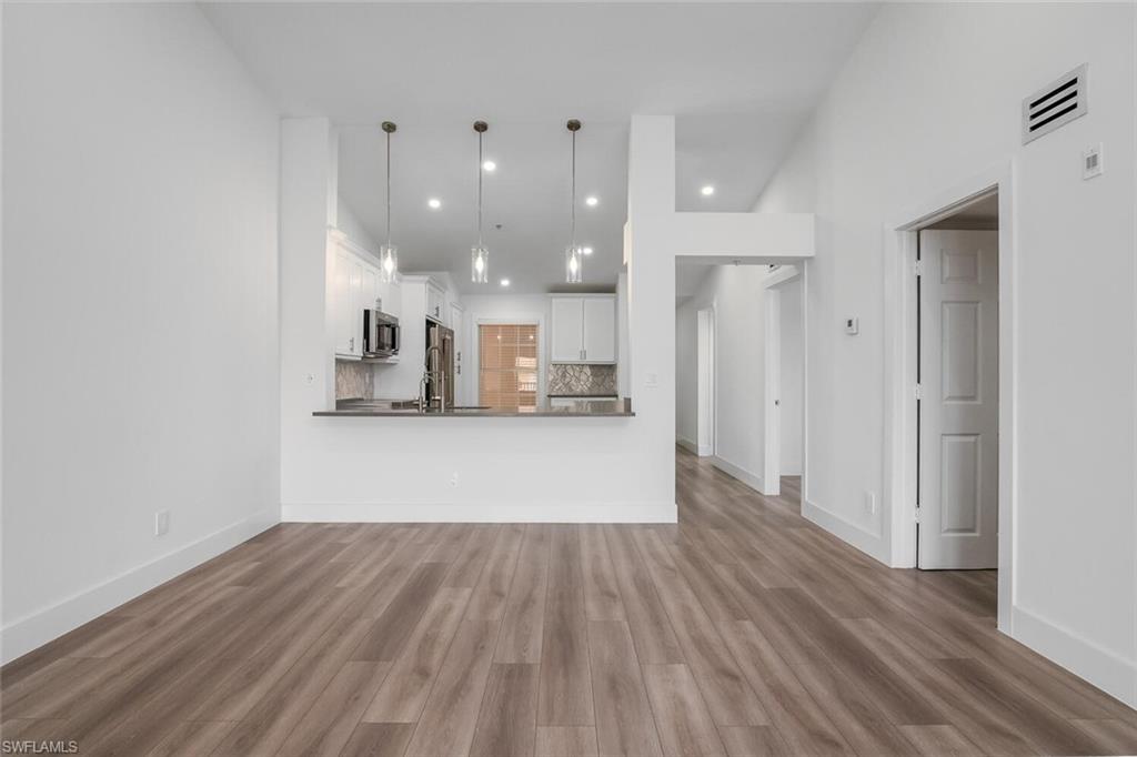 VICTORIA SHORES - Residential