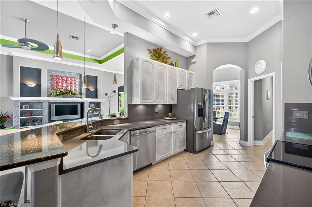 SIR MICHAELS PLACE - Residential