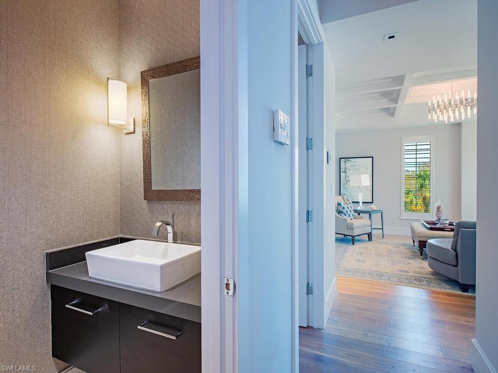 RESIDENCES AT 5TH & 5TH - Residential