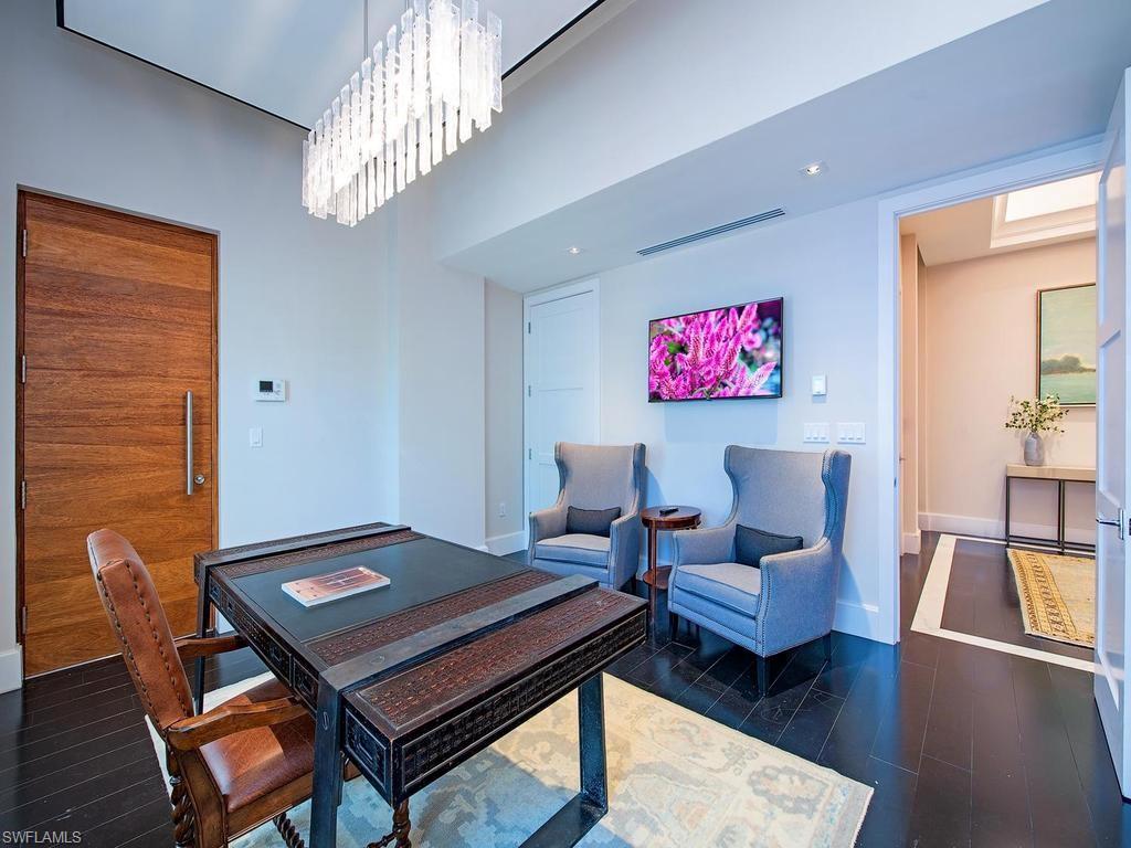 RESIDENCES AT 5TH & 5TH - Residential