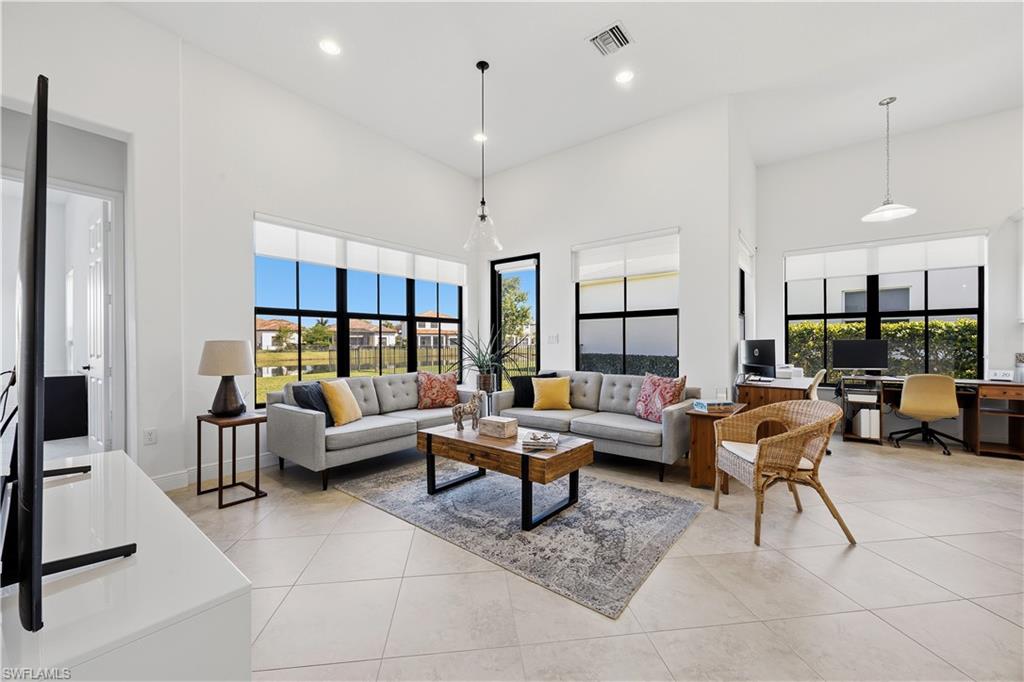 MAPLE RIDGE - Residential