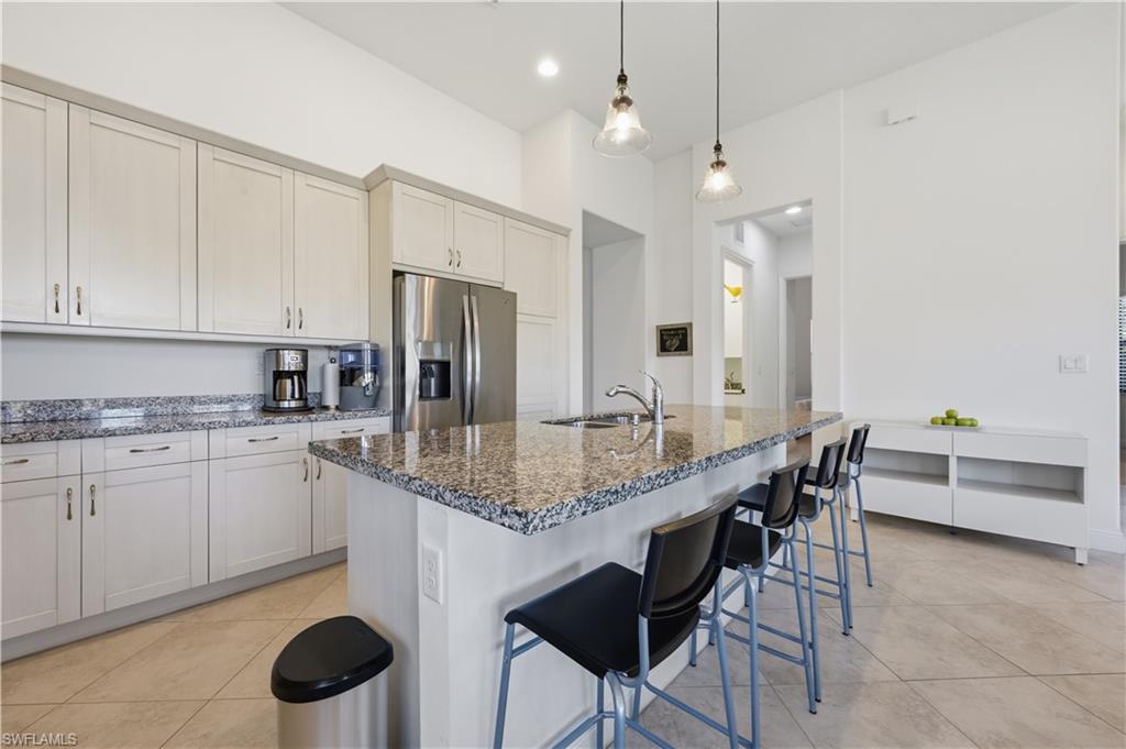 MAPLE RIDGE - Residential