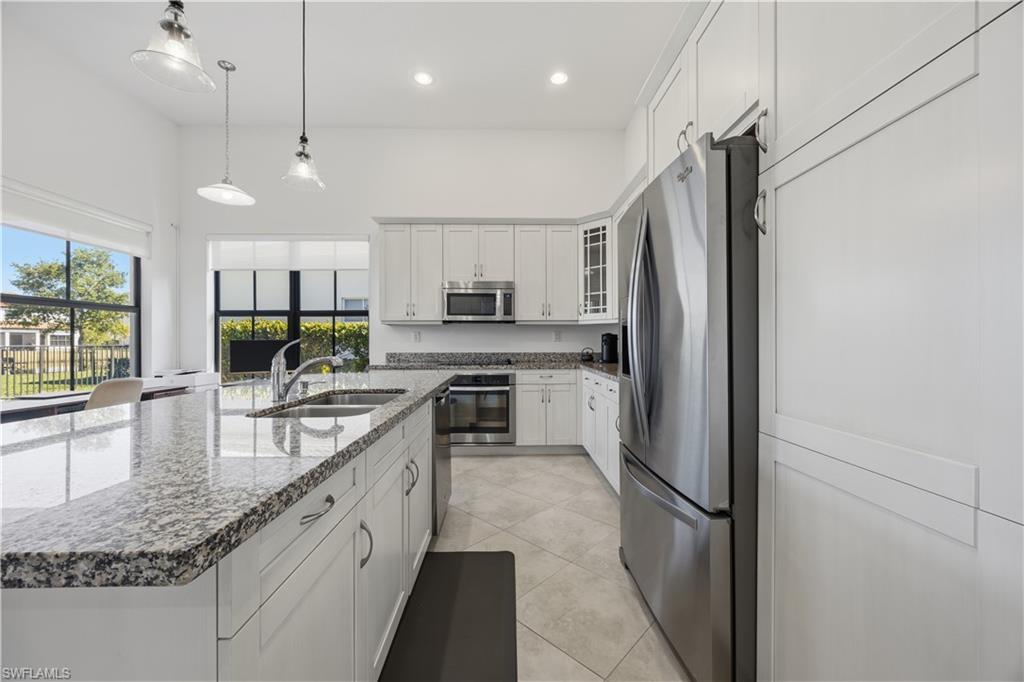 MAPLE RIDGE - Residential