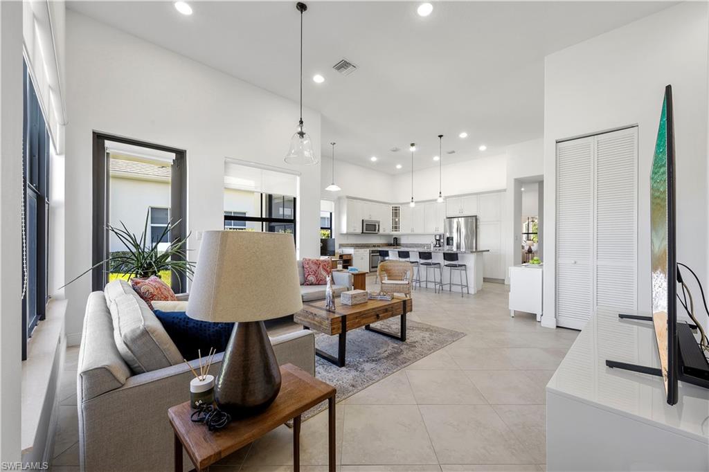 MAPLE RIDGE - Residential