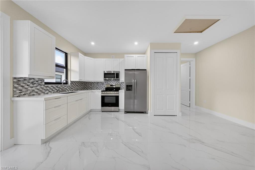 GOLDEN GATE ESTATES - Residential