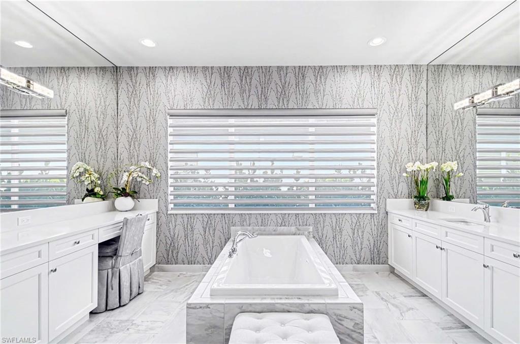 VALENCIA TRAILS - Residential