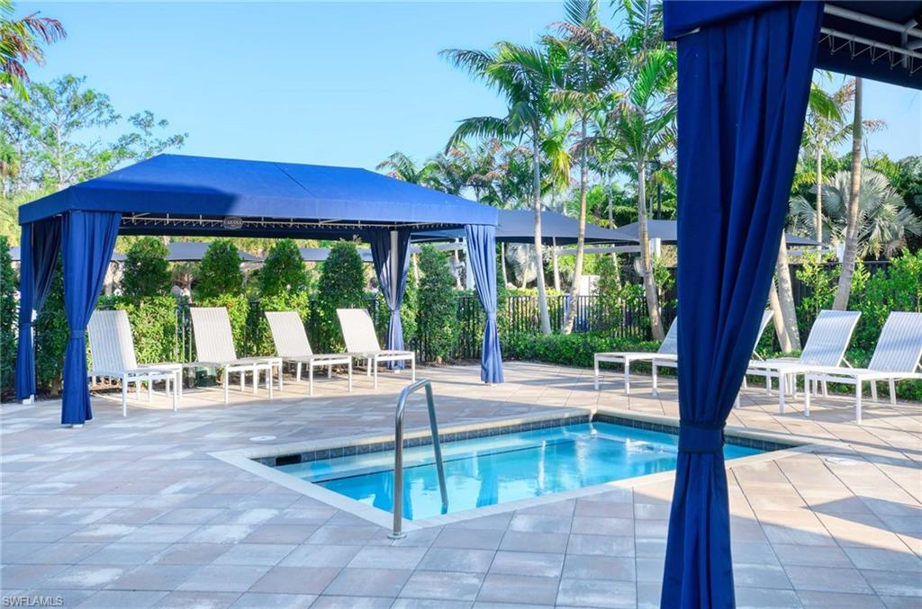 VALENCIA TRAILS - Residential