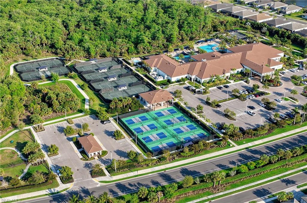 VALENCIA TRAILS - Residential