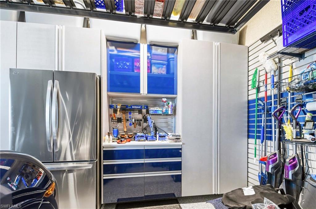 VALENCIA TRAILS - Residential