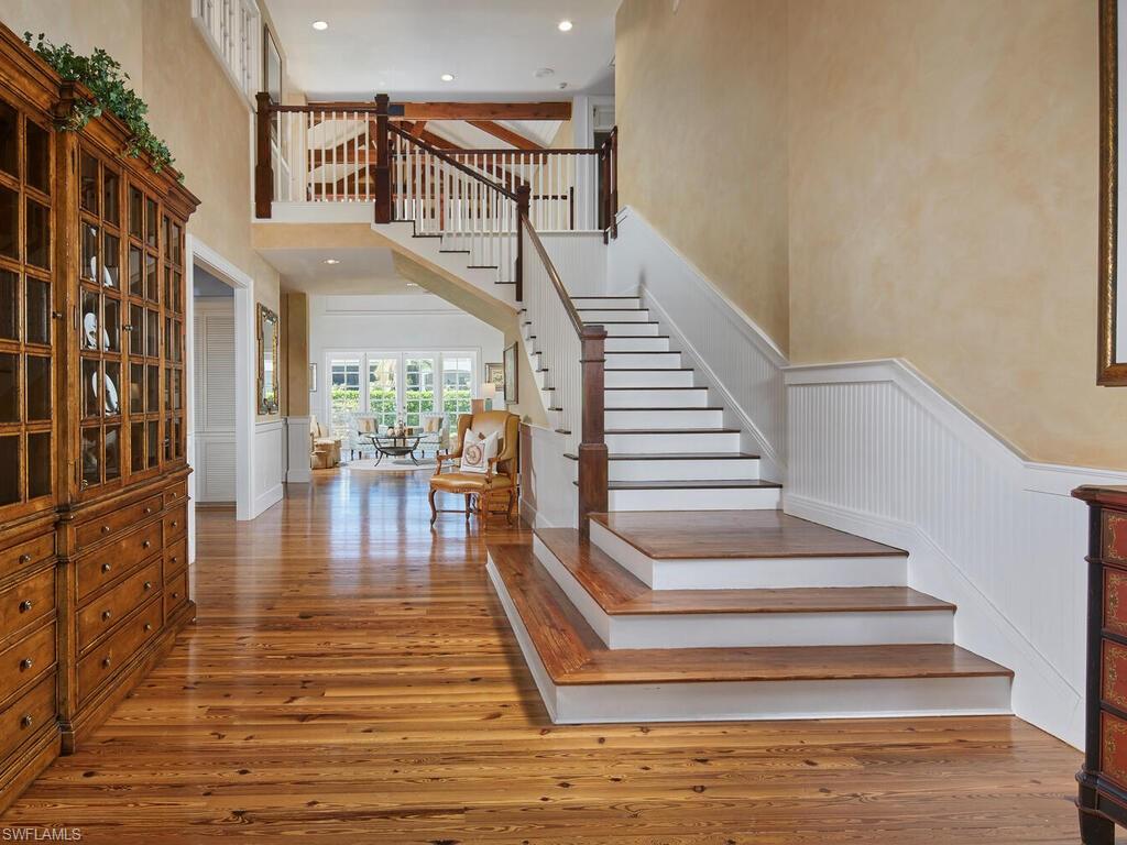 2750 Treasure LN