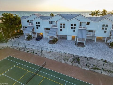 A home in CAPTIVA