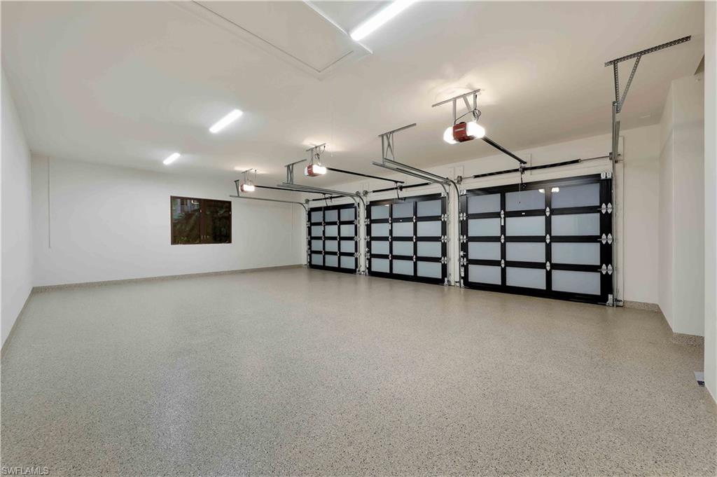 MOORINGS - Residential