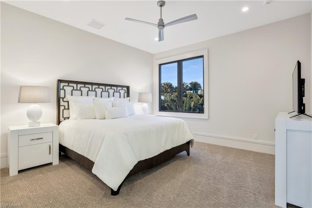 MOORINGS - Residential