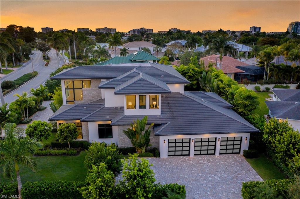 MOORINGS - Residential