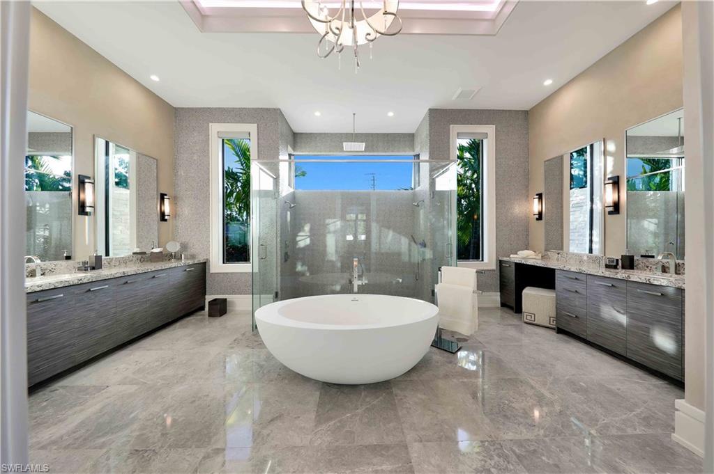 MOORINGS - Residential