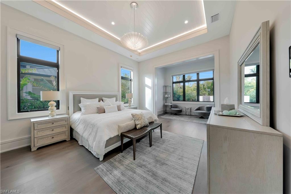 MOORINGS - Residential