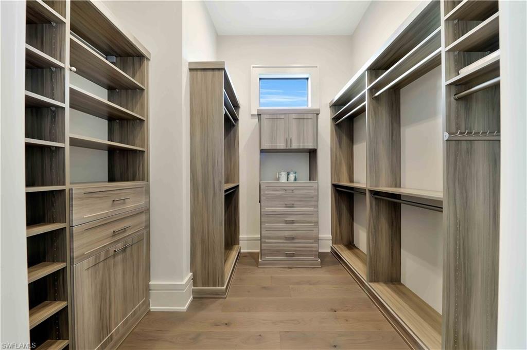 MOORINGS - Residential