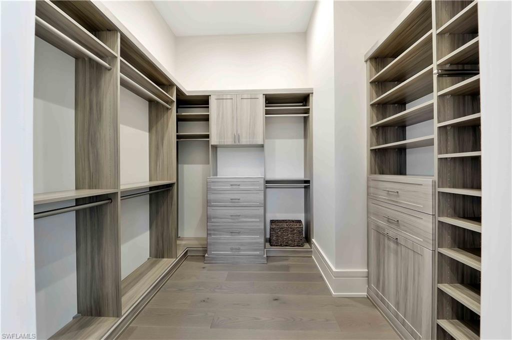 MOORINGS - Residential