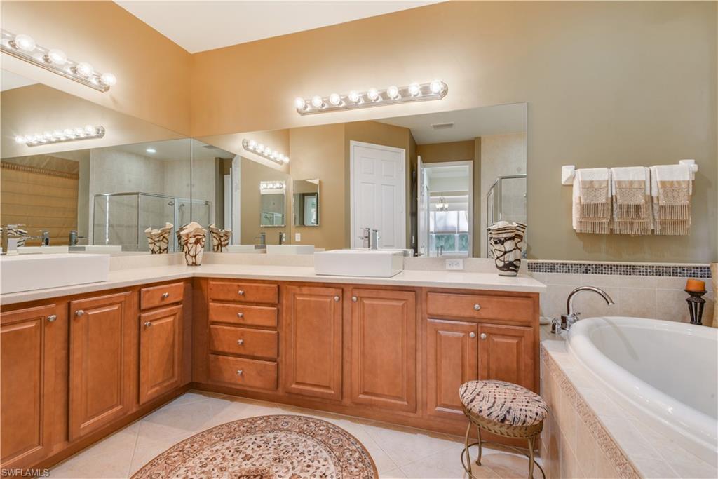 BOTANICA LAKES - Residential