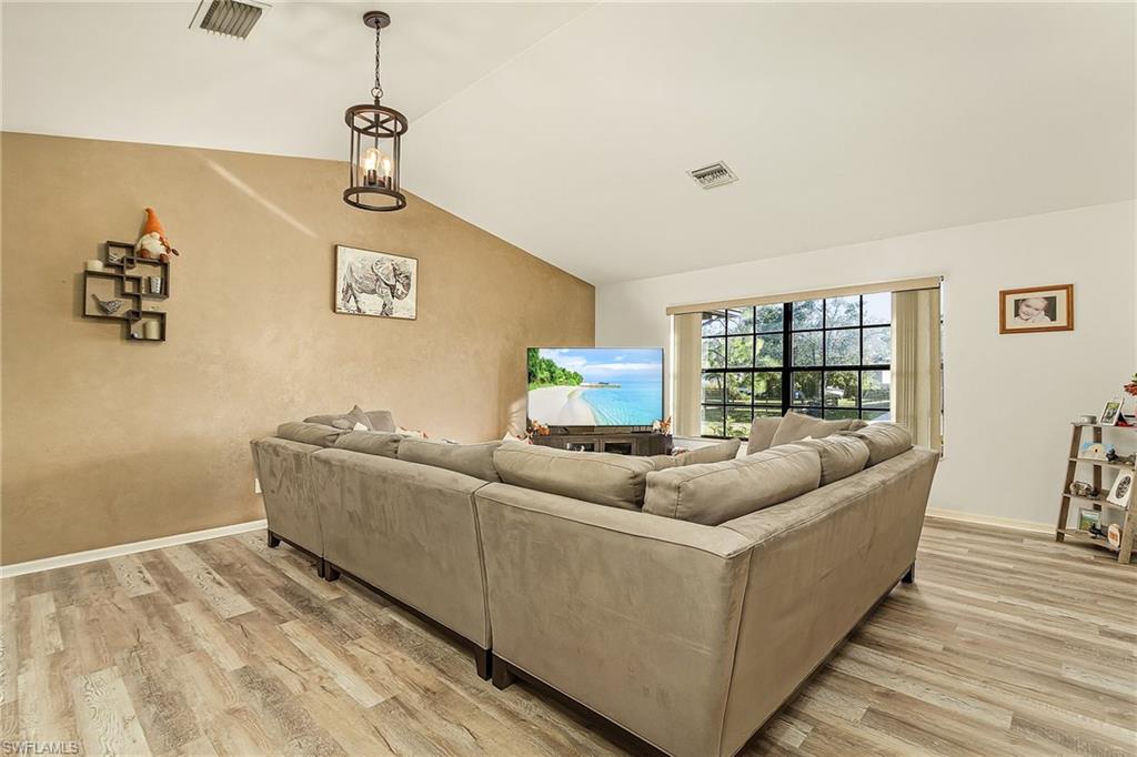 RIVER OAKS - Residential