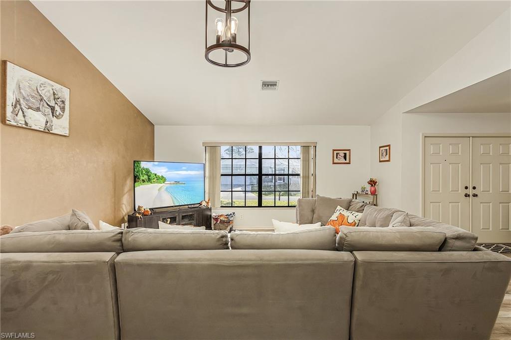 RIVER OAKS - Residential