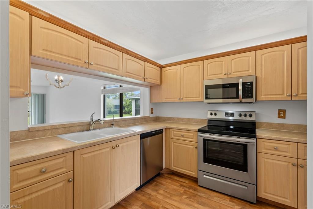ABBEY AT BERKSHIRE VILLAGE - Residential