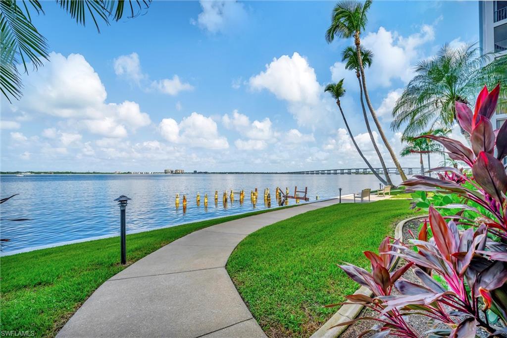 1901 Clifford ST 1001