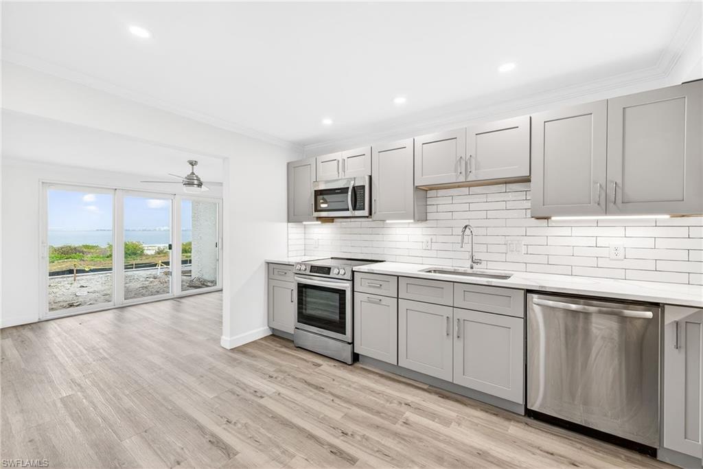 LIGHTHOUSE POINT CONDO - Residential