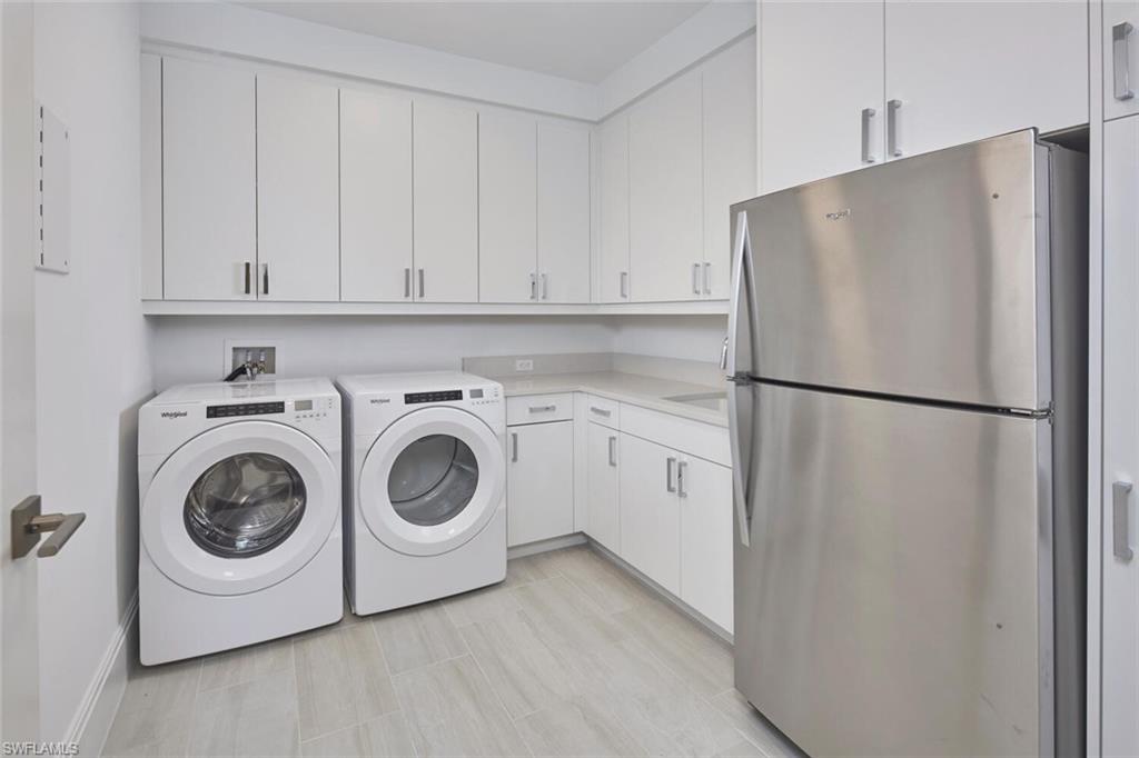 INFINITY AT THE COLONY - Residential