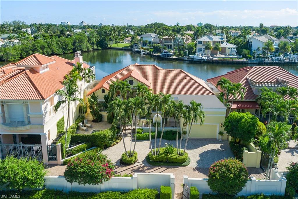 PARK SHORE - Residential