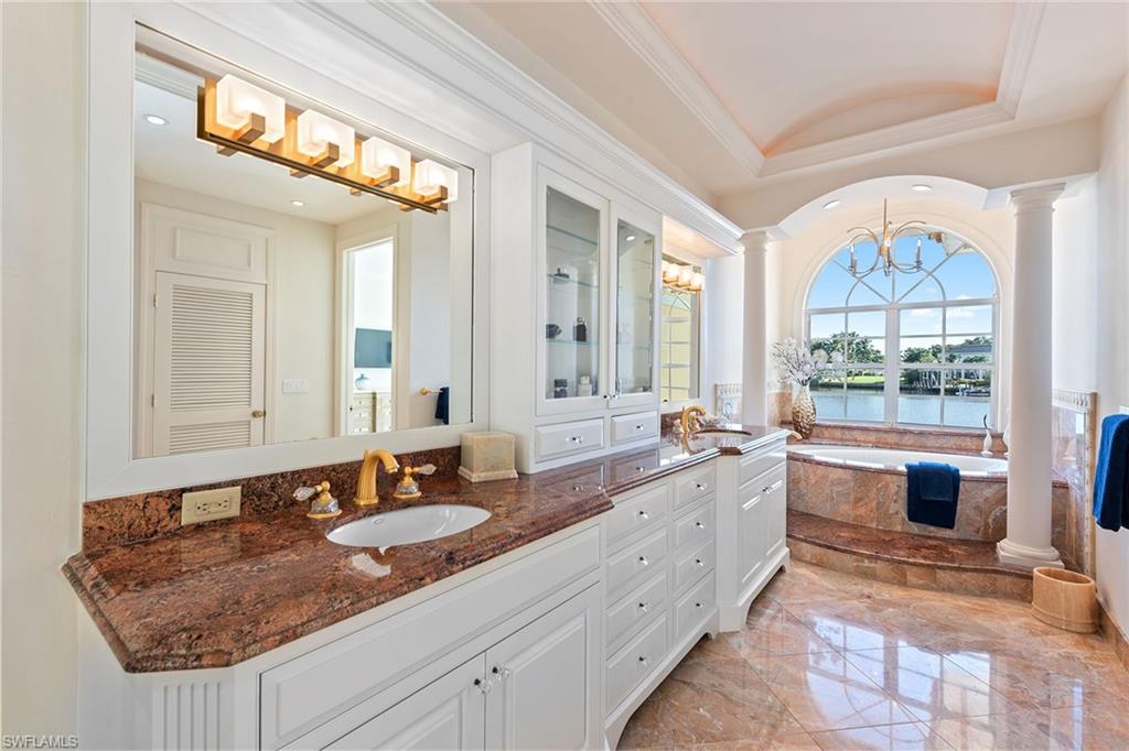 PARK SHORE - Residential