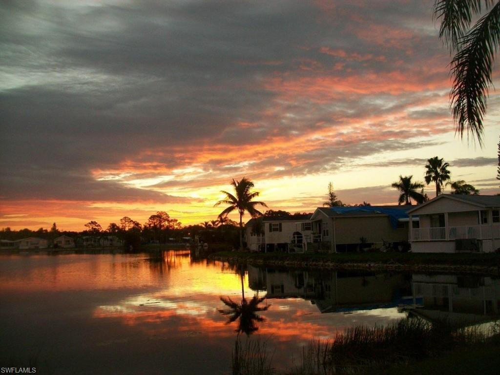 CORKSCREW WOODLANDS - Residential