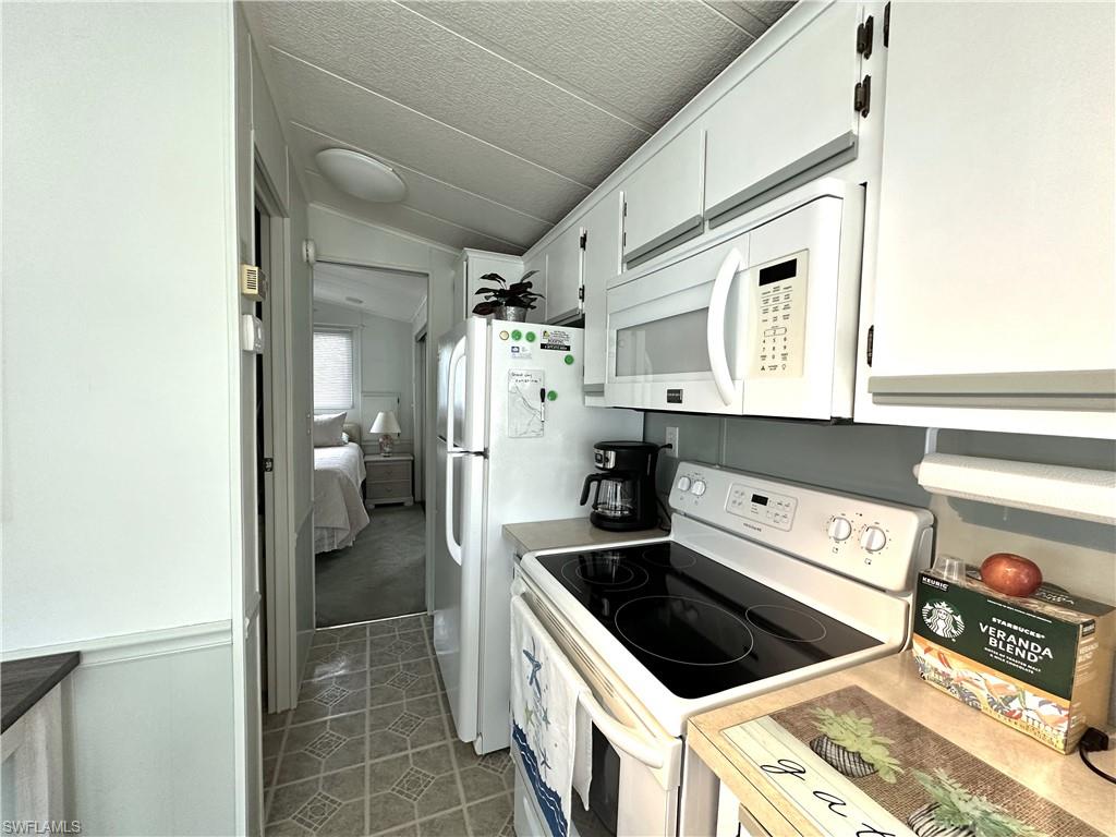 CORKSCREW WOODLANDS - Residential