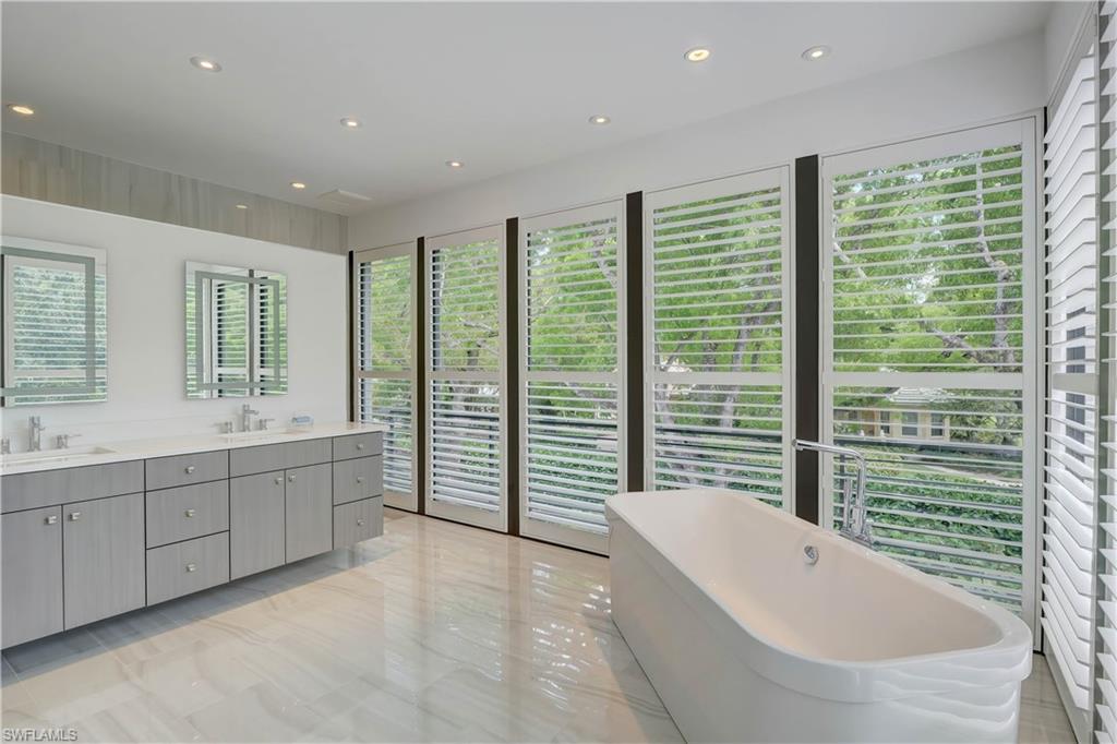 OLDE NAPLES - Residential