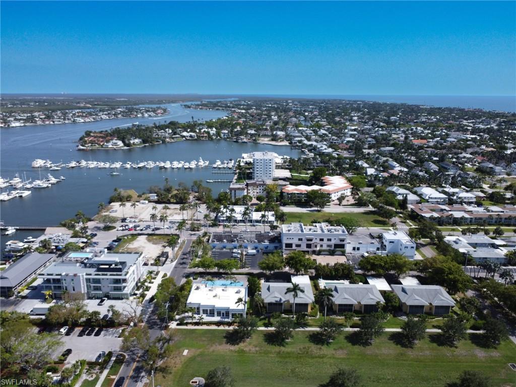 FAIRFAX CLUB - Residential