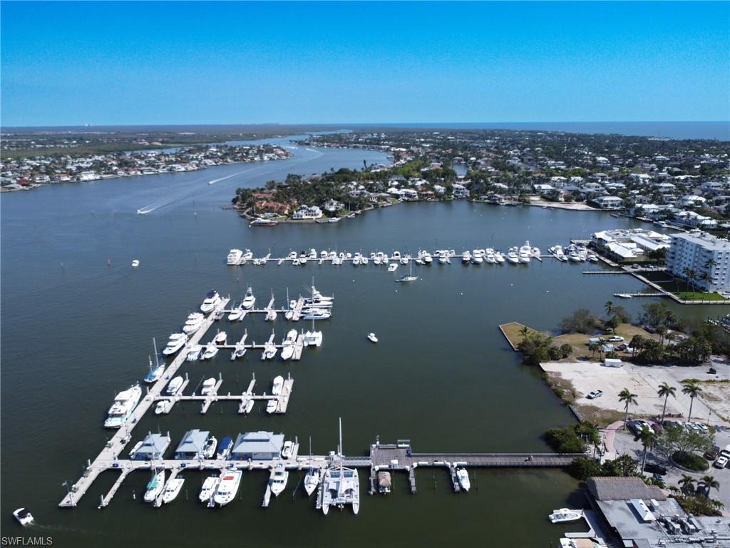 FAIRFAX CLUB - Residential