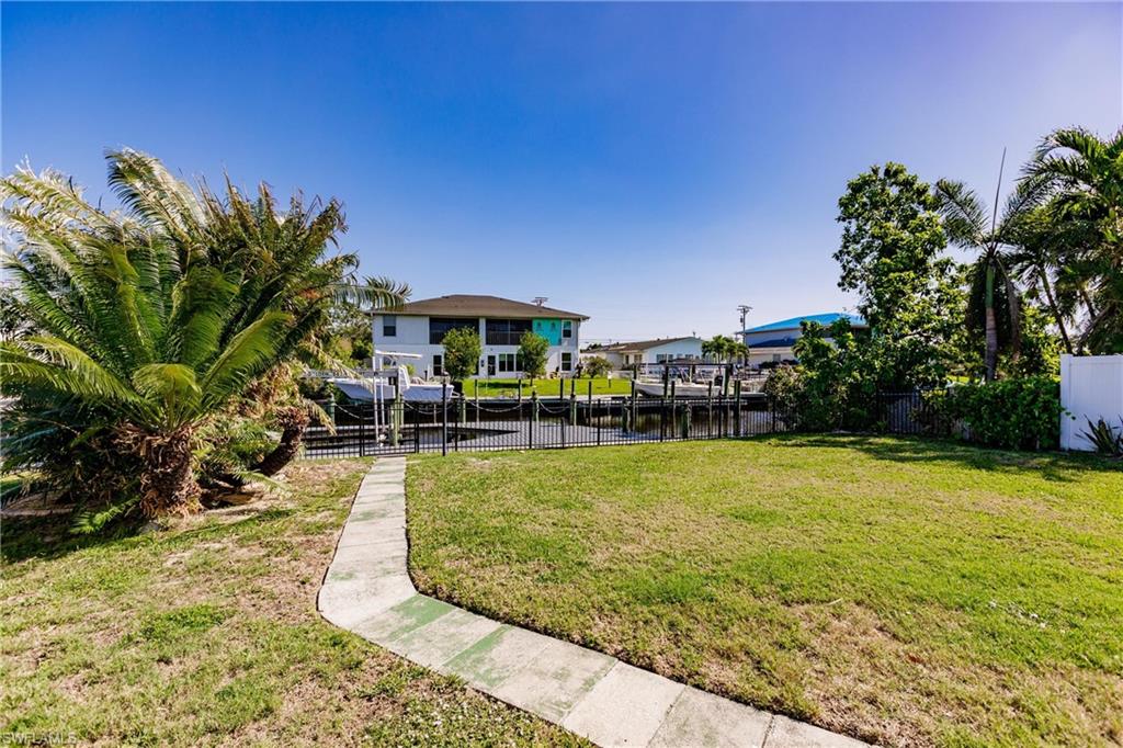 YACHT CLUB - Residential