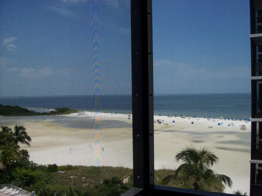 ISLAND WINDS CONDO - Residential