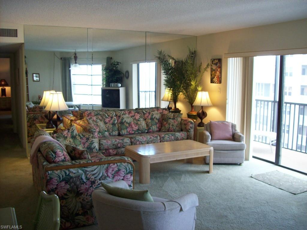 ISLAND WINDS CONDO - Residential